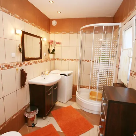 Dom Letniskowy Nela Rowy