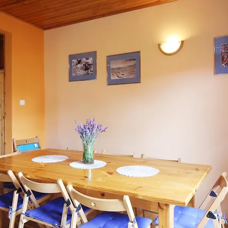 Hébergement de vacances Dom Letniskowy Nela Rowy *