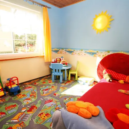 Dom Letniskowy Nela Rowy