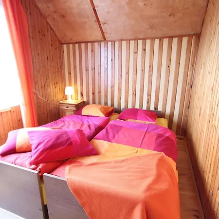 Hébergement de vacances Dom Letniskowy Nela Rowy