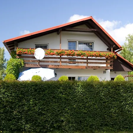 Dom Letniskowy Nela Rowy