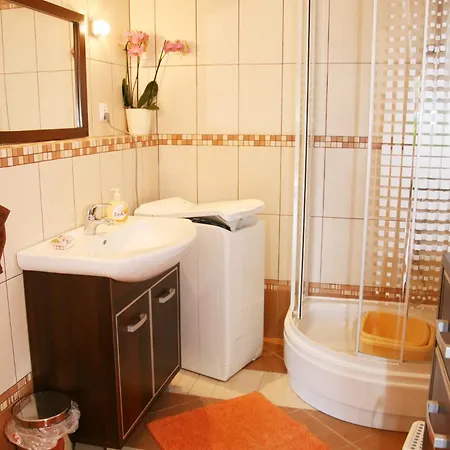 Hébergement de vacances Dom Letniskowy Nela Rowy