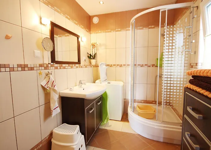 Dom wakacyjny Dom Letniskowy Nela Rowy Rowy (Pomerania)