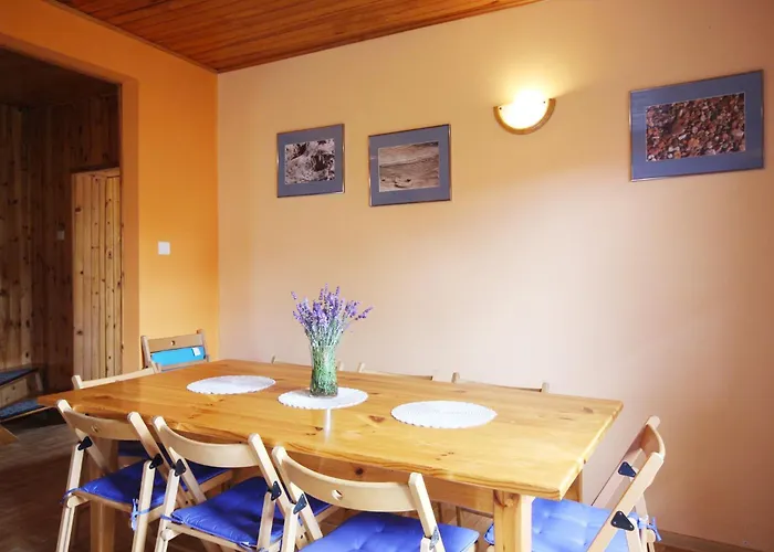 Dom wakacyjny Dom Letniskowy Nela Rowy *