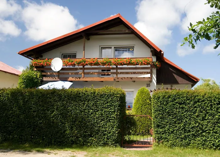 Dom Letniskowy Nela Rowy