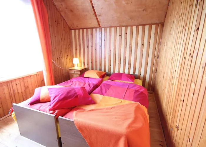 Dom wakacyjny Dom Letniskowy Nela Rowy